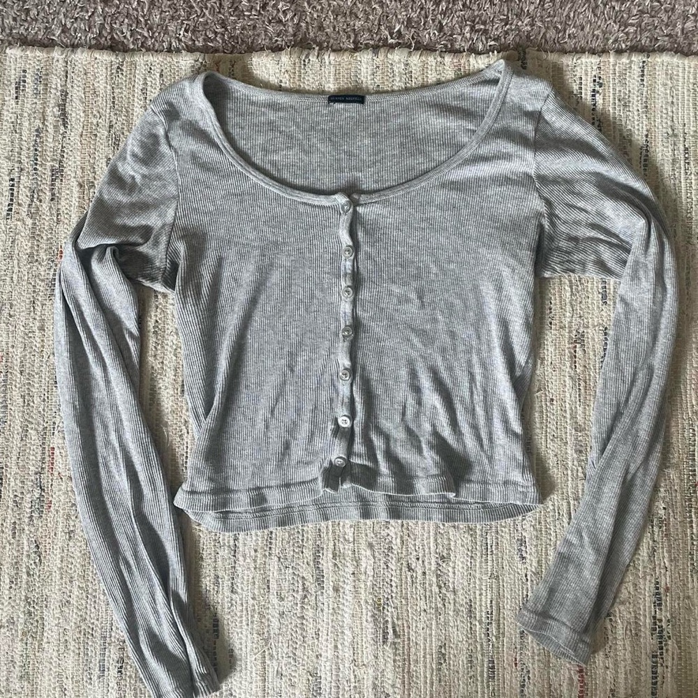 Brandy Melville gray long sleeve Zelly top cardigan